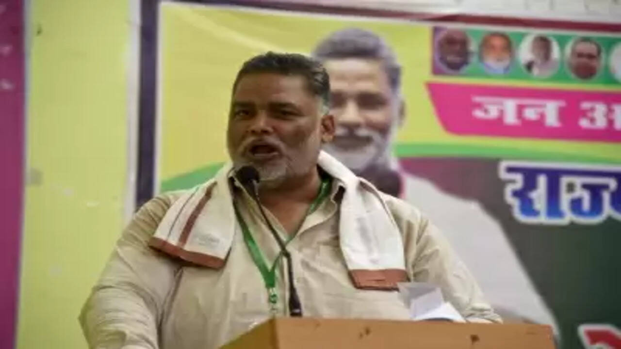 बिहार के राज्यपाल से मिले पप्पू यादव, जमुई की घटना पर दोषियों के स्पीडी ट्रायल चला कर कठोरतम सजा की रखी मांग