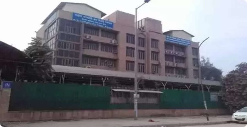 दिल्ली अधीनस्थ सेवा चयन बोर्ड की मार्च में होने वाली परीक्षा पर रोक, आयु सीमा बढ़ा सकती है सरकार