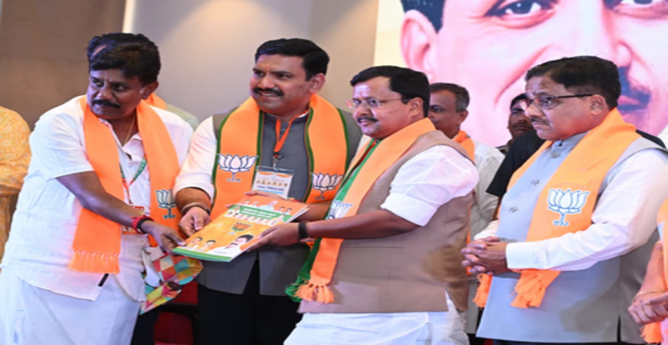 बेंगलुरु: नितिन नवीन ने &lsquo;पंडित दीनदयाल उपाध्याय प्रशिक्षण महाअभियान&rsquo; के अंतर्गत प्रदर्शनी का उद्घाटन किया