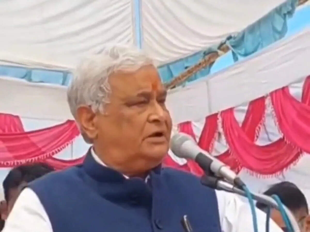 दौसा में उपचुनाव के बाद पहली बार मंच पर विधायक के साथ दिखे किरोड़ीलाल, फुटेज में देखें बोले - जो काम बताओगे मना नहीं करूंगा