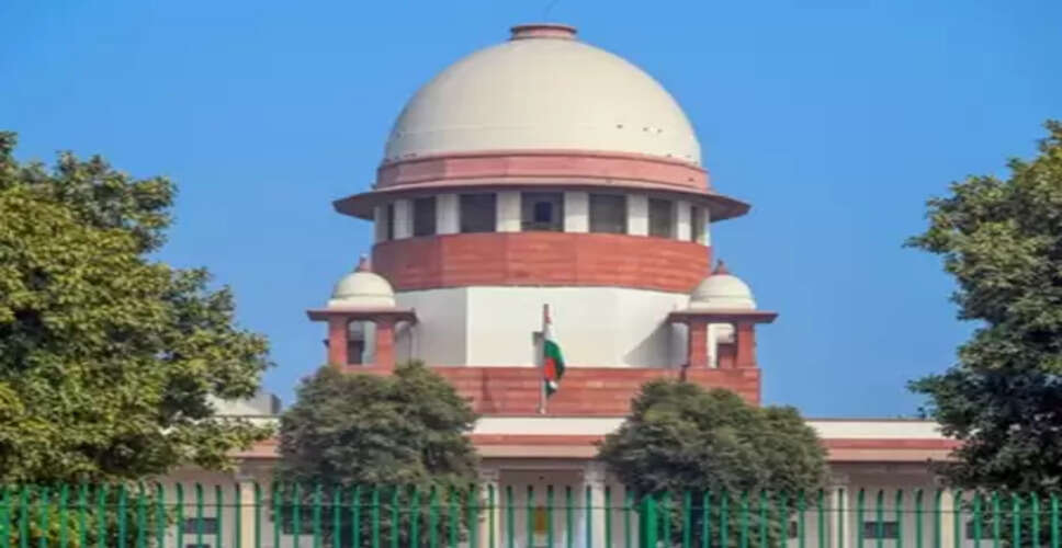 याचिकाकर्ता के सुझाव पर सुप्रीम कोर्ट की सख्त टिप्पणी, हम कुत्तों से सर्टिफिकेट लेकर चलने को क्यों नहीं कह सकते