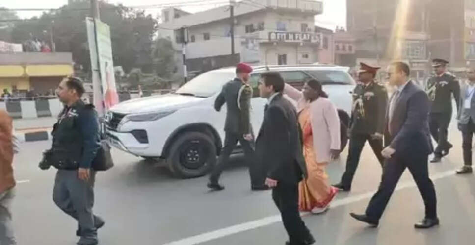 जब भी झारखंड आती हैं राष्ट्रपति मुर्मू, प्रोटोकॉल से परे जीवंत हो जाते हैं आत्मीय रिश्ते