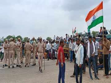 दौसा में ट्रैक्टर रैली निकालना पड़ा भारी, वीडियो में जाने सड़क जाम करने पर 14 नामजद समेत 200 लोगों पर केस