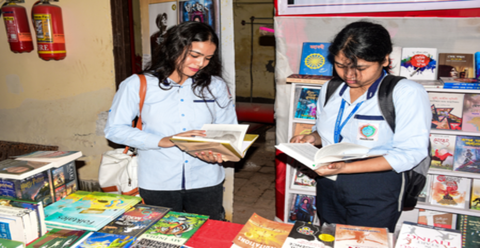 निजी स्कूलों में महंगी किताबों पर एनएचआरसी सख्त, राज्यों और शिक्षा मंत्रालय को नोटिस जारी