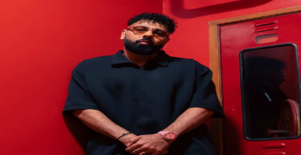 &lsquo;टटिहरी&rsquo; गाने को लेकर बादशाह को हरियाणा महिला आयोग का समन, मांगा स्पष्टीकरण