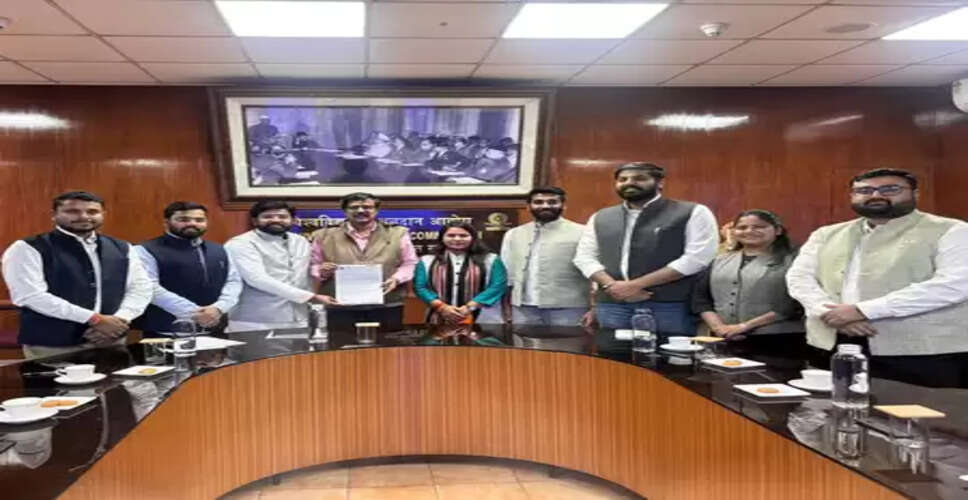 अभाविप ने विश्वविद्यालय अनुदान आयोग के सचिव को ज्ञापन सौंपा