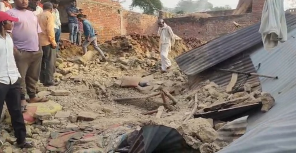 मैनपुरी के कुरावली थाना क्षेत्र में टीन शेड गिरने से तीन लोगों की मौत