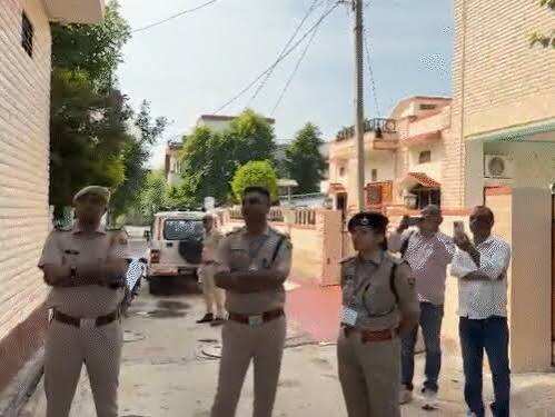 राज्यपाल के दौरे से पहले डीडवाना में पुलिस अलर्ट, फुटेज में देंखे छात्र नेता शुभम रेवाड़ ने लगाया नजरबंद करने का आरोप