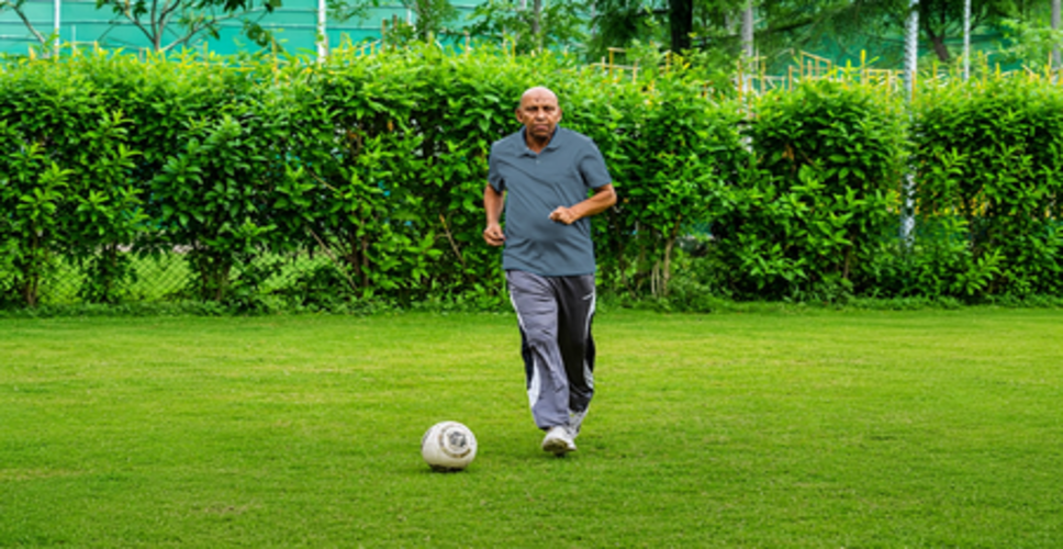 सैयद शाहिद हाकिम: पिता के नक्शे-कदमों पर चलकर बनाई फुटबॉल में पहचान, इंटरनेशनल रेफरी भी बने