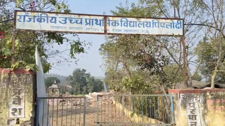 झालावाड़ स्कूल हादसे के बाद टूटे स्कूलों का अभी तक नहीं हुआ निर्माण, हजारों बच्चों की पढ़ाई पर संकट
