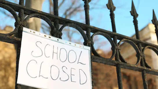 राजस्थान: भीषण सर्दी और घने कोहरे का असर, 14 जिलों में स्कूलों में अवकाश, उच्च कक्षाओं का समय बदला