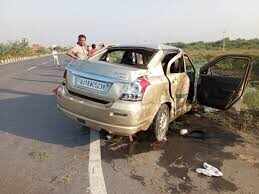 सिरोही में हाईवे पर घूमता दिखा मगरमच्छ, वीडियो में जाने वाहन चालकों को रोकने पड़े वाहन