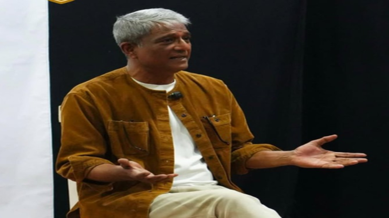 एआई एक ऐसा 'राक्षस' है, जिसे इंसानों ने खुद बनाया है : आदिल हुसैन
