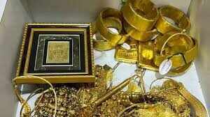 मंदिर के खजाने में अनोखे सोने-चांदी के मॉडल, जेसीबी से लेकर लैपटॉप तक भक्तों की श्रद्धा