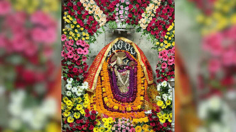 चैत्र नवरात्र पर आमेर किला स्थित शिला माता मंदिर में उमड़ा श्रद्धा का सैलाब