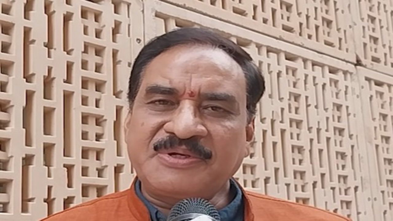 मौलाना साजिद रशीदी के बयान पर नेताओं ने जताई आपत्ति, विहिप प्रवक्ता ने कार्रवाई की मांग की