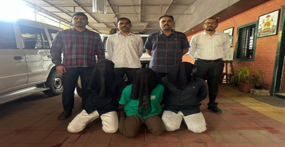 मुंबई क्राइम ब्रांच ने 4,734 कोडीन सिरप की बोतलें जब्त कीं, 4 आरोपी गिरफ्तार