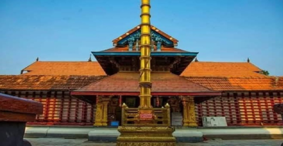 तिरुवरप्पु श्री कृष्ण मंदिर: यहां एक दिन में 10 बार लगता है भोग, देर होने पर कमजोर हो जाती है 'रहस्यमयी प्रतिमा'