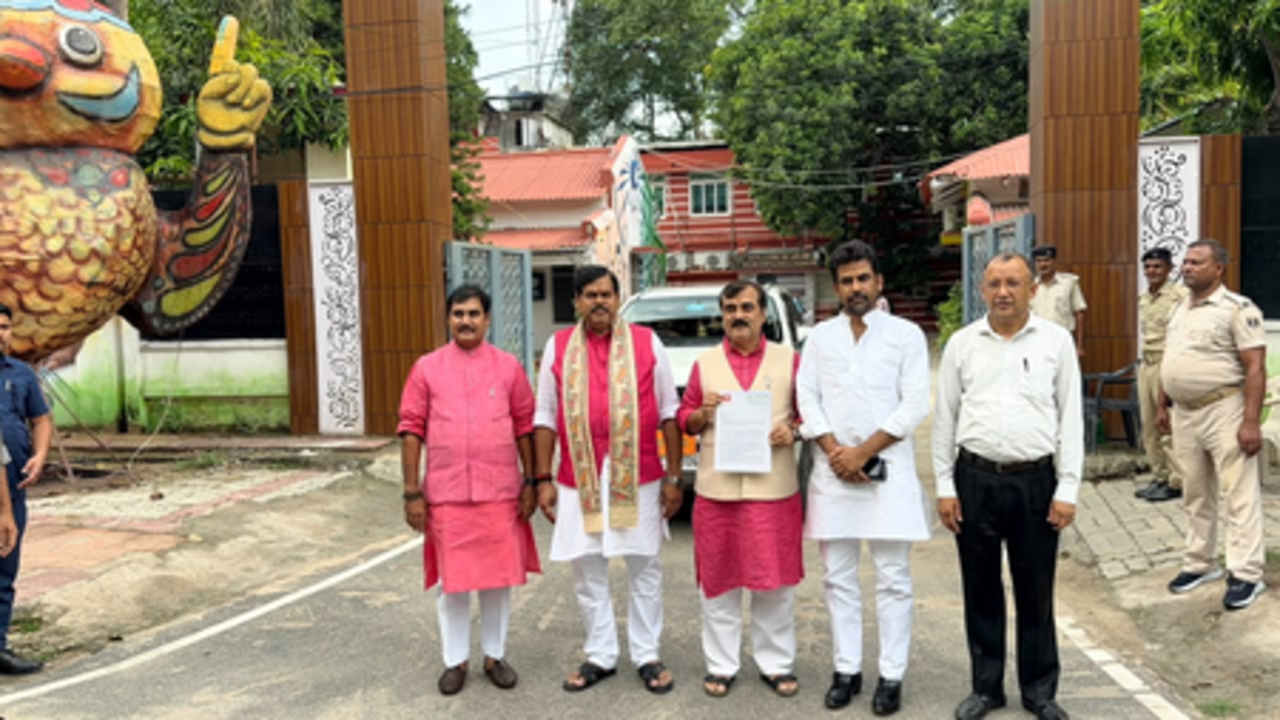 बांकीपुर उपचुनाव: भाजपा ने चुनाव आयोग से की शिकायत, प्रशांत किशोर पर चुनावी खर्च सीमा उल्लंघन का आरोप
