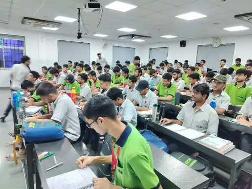 IIT-NIT काउंसलिंग: तीसरे राउंड के बाद 8 जुलाई तक ऑनलाइन रिपोर्टिंग, दस्तावेज जांच में सावधानी जरूरी