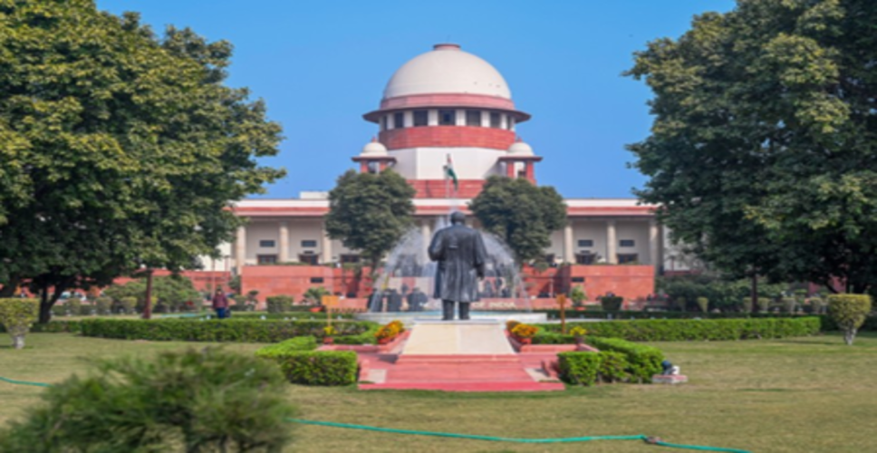 वीडियो कॉन्फ्रेंसिंग से सुनवाई की याचिका पर सुप्रीम कोर्ट बोला, हम अदालतों को बाध्य नहीं कर सकते