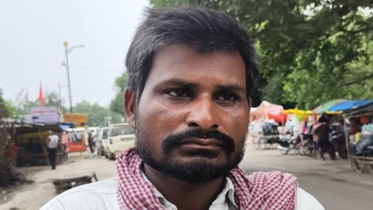 प्रयागराज में सफाई कर्मचारियों ने राहुल गांधी के बयान से जताई असहमति, कहा- ‘अब नहीं होता भेदभाव’