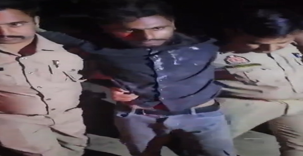 बलिया में पुलिस से मुठभेड़, 25-25 हजार रुपए के इनामी तीन बदमाश गिरफ्तार