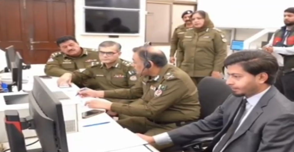 पाकिस्तान के पुलिस महकमे में लैंगिक असमानता जबरदस्त, महिलाओं की तादाद बेहद कम: रिपोर्ट