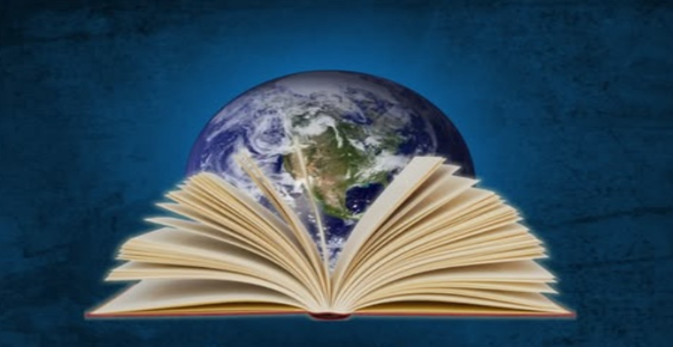विश्व पुस्तक एवं कॉपीराइट दिवस: किताबें सिर्फ पन्ने नहीं, अनुभव और कल्पना की हैं दुनिया