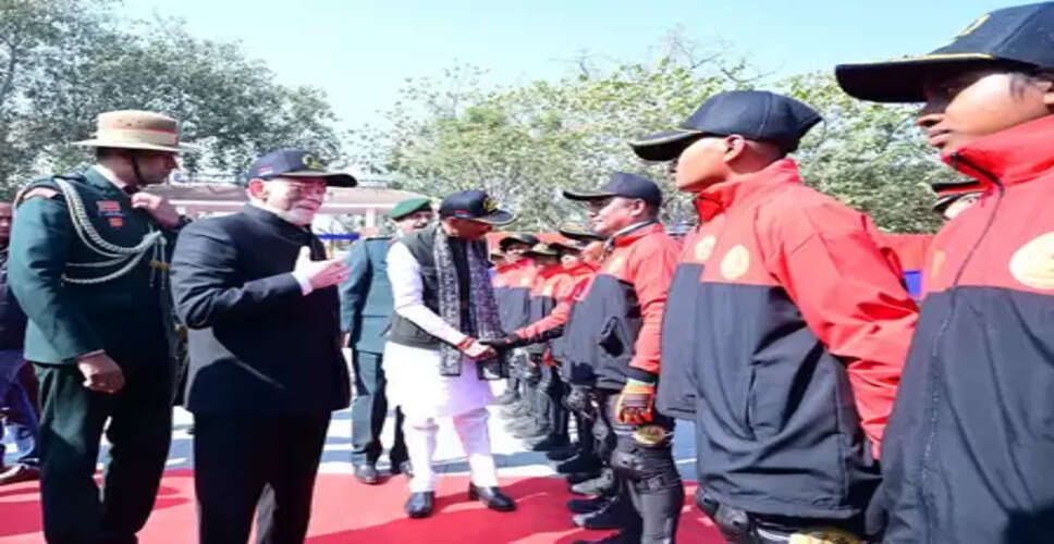 वीर बिरसा मुंडा साइक्लोथॉन रांची से दिल्ली रवाना, राज्यपाल और केंद्रीय रक्षा राज्य मंत्री ने दिखाई हरी झंडी