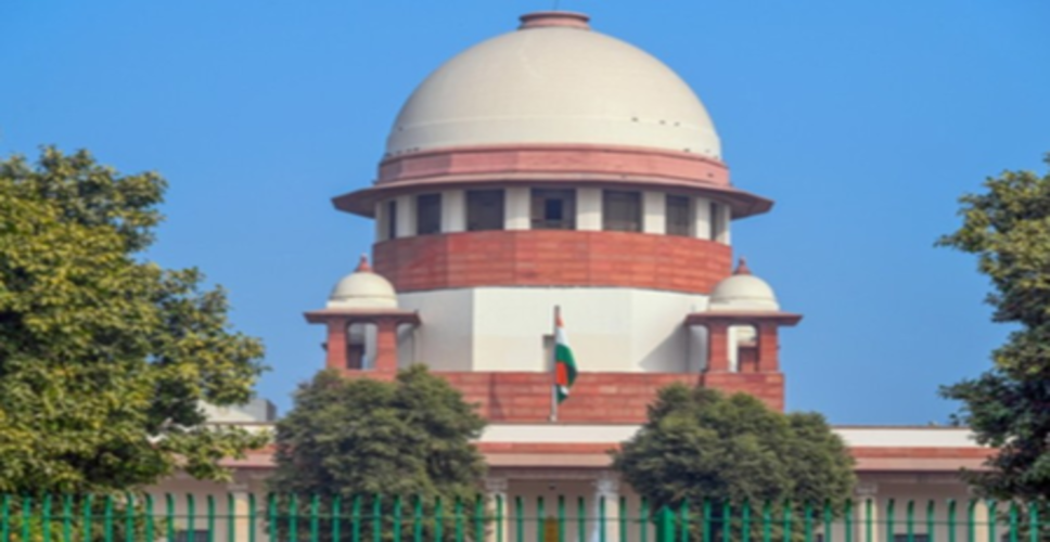 सुप्रीम कोर्ट ने सड़क गड्ढों-करंट से होने वाली मौत रोकने की याचिका पर सुनवाई से किया इनकार