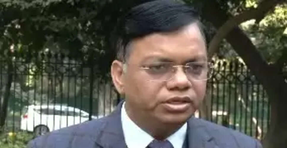 भीड़ के मद्देनजर स्पेशल ट्रेनों का संचालन शुरू, ट्रेनों में लगाए गए एक्स्ट्रा कोच