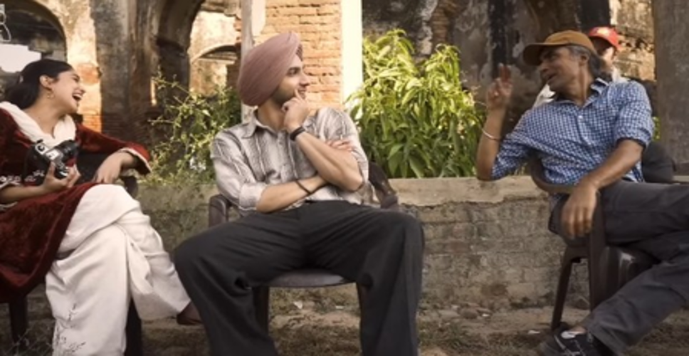 सपनों की दुनिया बुन रहे हैं इम्तियाज, 'मैं वापस आऊंगा' के सेट से सामने आया खास वीडियो