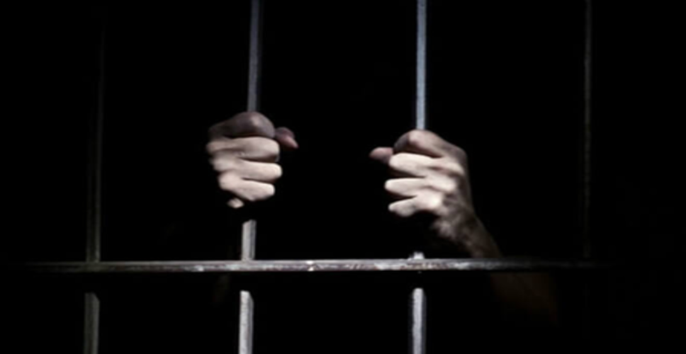 बंगाल: कैदियों से मोबाइल फोन बरामद होने के बाद प्रेसिडेंसी जेल के अधिकारी निलंबित