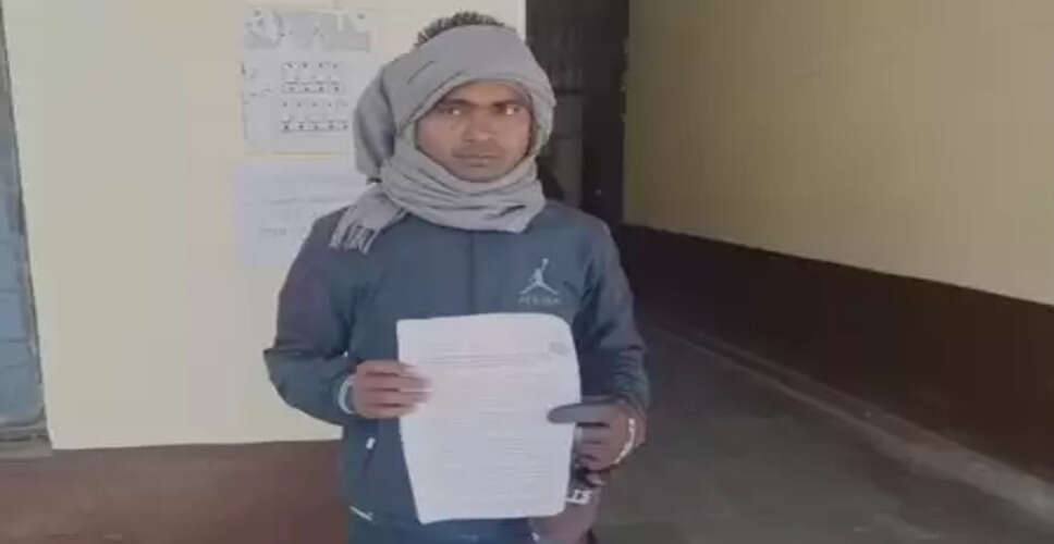 कन्नौज: डॉक्टर थे गैरहाजिर तो सफाईकर्मी ने कराई डिलीवरी, महिला की मौत पर पति ने मांगा इंसाफ