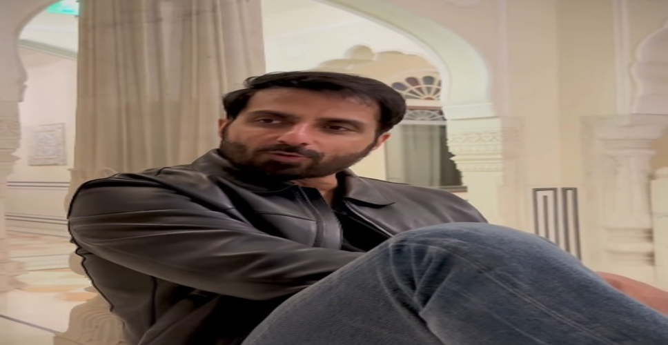 सोनू सूद ने घर में रखी गीता-कुरान की मिसाल देकर शांति और भाईचारे की दी नसीहत