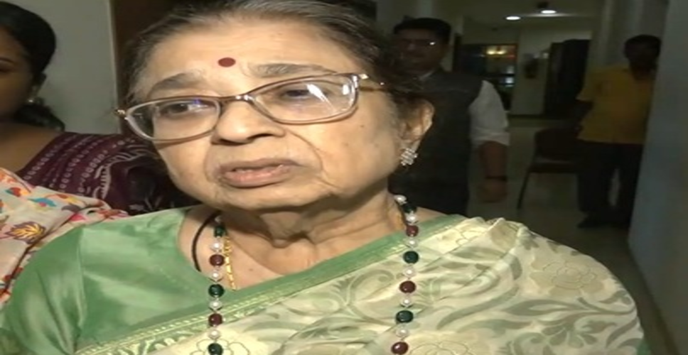 मुंबई: 18वें न्यूजमेकर्स अवार्ड्स में कला, खेल और प्रशासन क्षेत्र की हस्तियों को किया गया सम्मानित