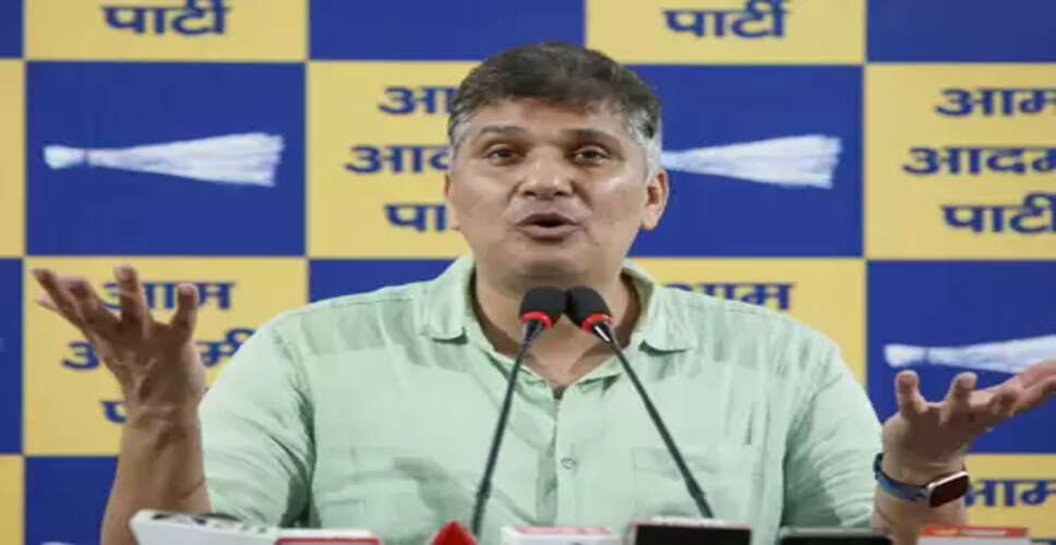 दिल्ली के उपराज्यपाल वीके सक्सेना के कार्यकाल पर 'आप' का हमला, सौरभ भारद्वाज बोले- &ldquo;बे-आबरू होकर गए एलजी&rdquo;