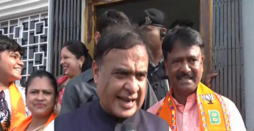 बंगाल चुनाव : हिमंता बिस्वा सरमा ने ममता बनर्जी पर साधा निशाना, बोले- उनसे ज्यादा मांस खा जाऊंगा