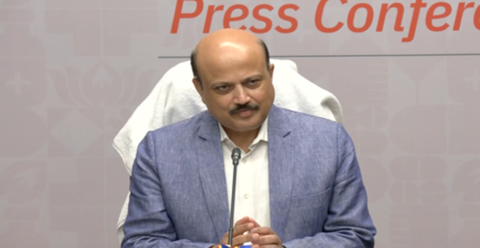 सप्लाई चेन पर असर कम करने के लिए काम कर रही सरकार, फार्मा सेक्टर पर कोई असर नहीं : वाणिज्य सचिव राजेश अग्रवाल