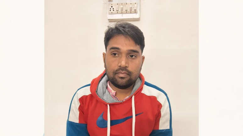 किसान की जमीन के लिए 18000 की रिश्वत, रंगे हाथ पकड़ा गया पटवारी