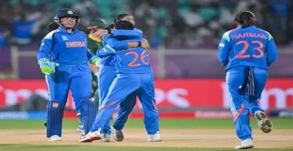 भारत ने टॉस जीतकर गेंदबाजी चुनी, दीप्ति शर्मा के स्थान पर स्नेह राणा को मौका