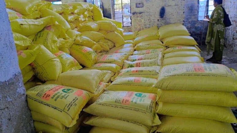 सांगानेर में अनुदानित यूरिया के अवैध उपयोग पर बड़ी कार्रवाई, 1104 कट्टे जब्त