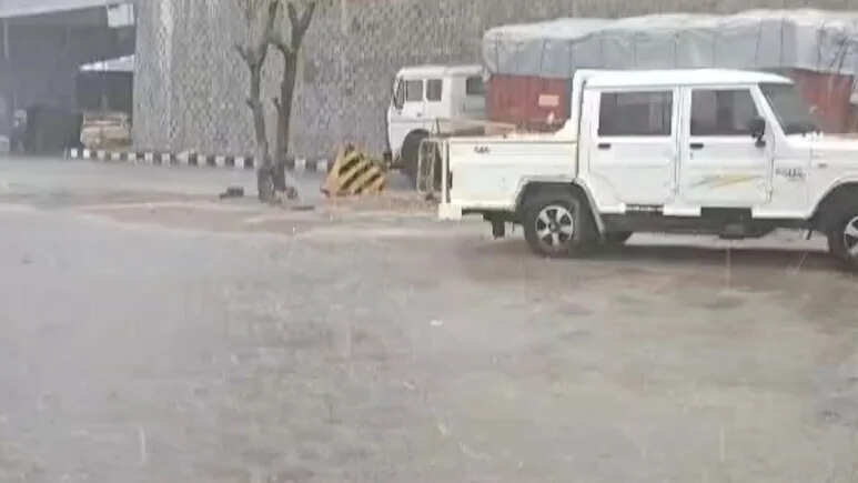 राजस्थान में मौसम ने फिर ली करवट, कई जिलों में झमाझम बारिश से तापमान में गिरावट