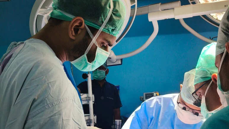 एसएमएस मेडिकल कॉलेज में जटिल लिवर ट्रांसप्लांट सफल, गंभीर मरीज को मिली नई जिंदगी