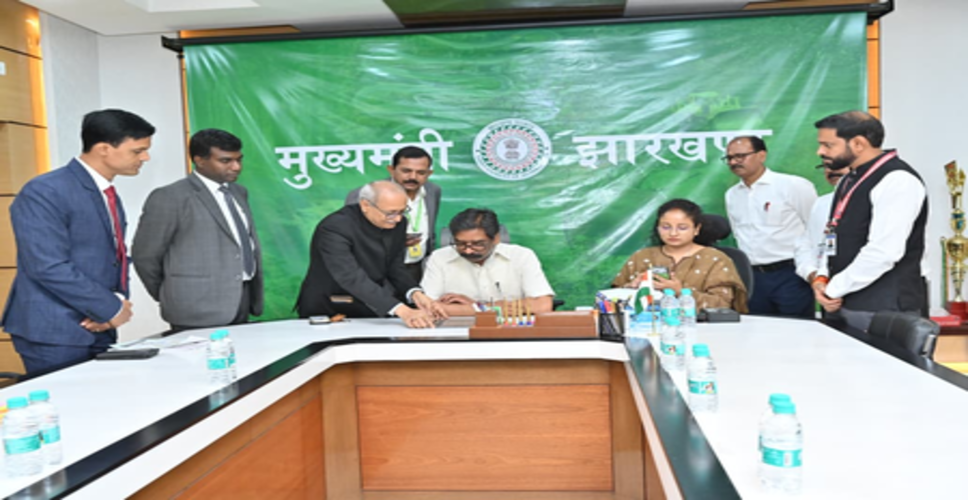 झारखंडः सीएम हेमंत सोरेन ने जनगणना-2027 के तहत स्व-गणना प्रक्रिया पूरी की