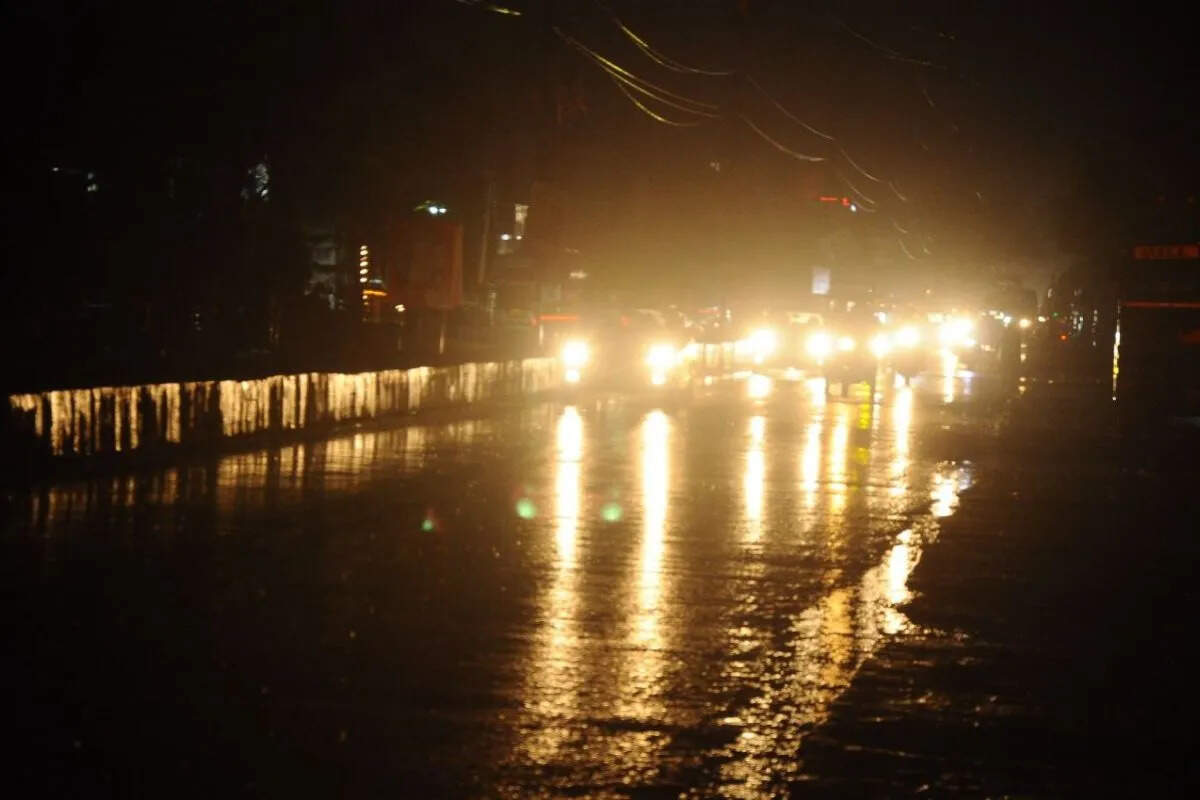 श्रीगंगानगर में मौसम ने ली करवट, तेज बारिश के साथ कई इलाकों में ओलावृष्टि