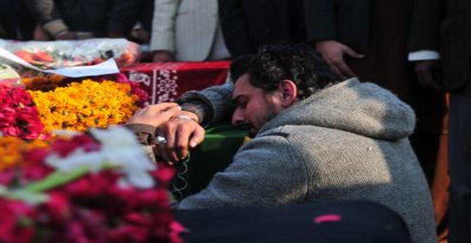 पाकिस्तान में मुस्लिम अल्पसंख्यकों के खिलाफ भेदभाव और हिंसा जारी: रिपोर्ट