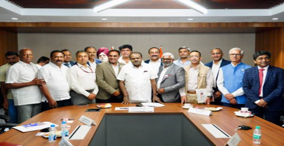 ई-बस और ई-ट्रकों को बढ़ावा देने के लिए कुमारस्वामी ने की उच्चस्तरीय बैठक