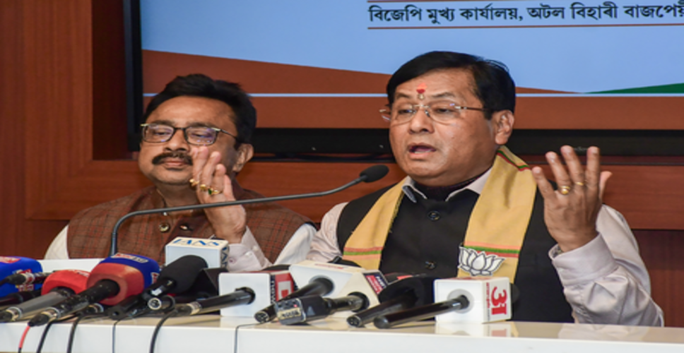 केंद्रीय मंत्री सोनोवाल ने कांग्रेस पर साधा निशाना, असम के सीएम पर लगाए आरोपों को बताया बेबुनियाद